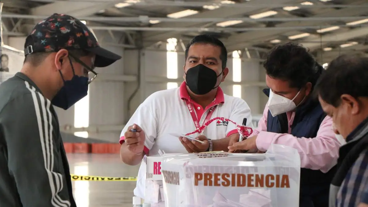 Segob y SRE revisarán con INE voto de mexicanos en el extranjero