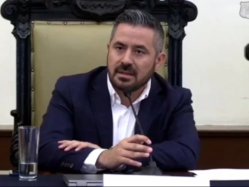 Adán Domínguez exhorta a regidores a mantenerse al margen de elecciones