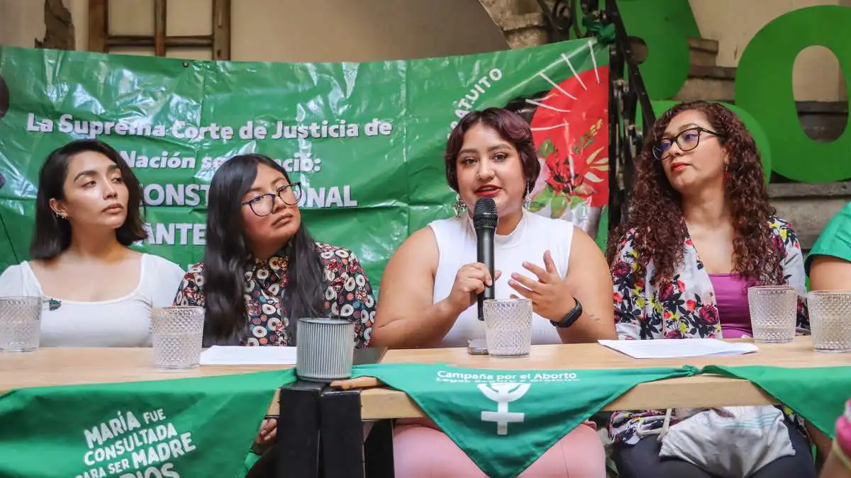 Colectivos piden a candidatos al Congreso dar postura sobre aborto en Puebla