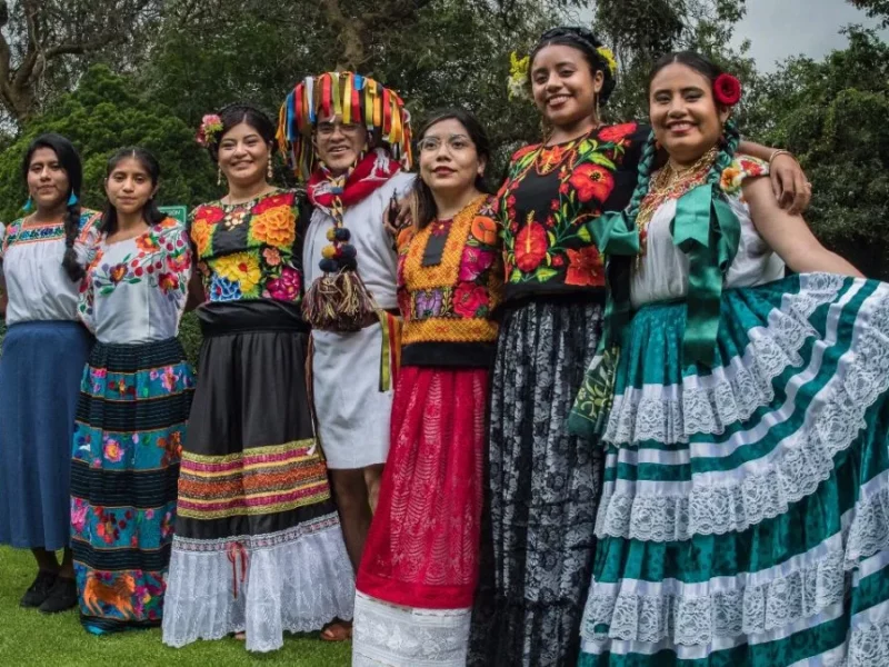Avalan comisiones del Congreso de Puebla traductores de lenguas indígenas