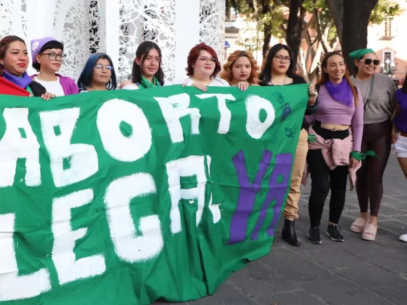 Cuestionan a Armenta, Rivera y Morales por temas del aborto y presupuesto a mujeres