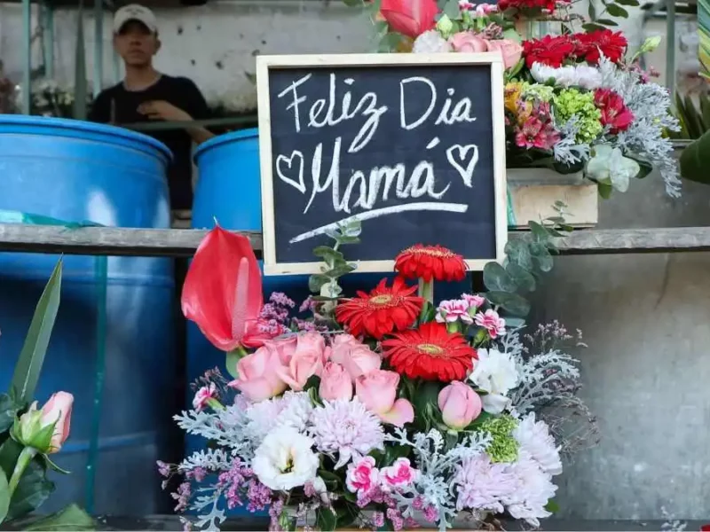 Día de las madres en Puebla: afluencia en Panteón Municipal baja 37%; afecta a ventas