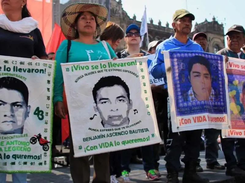 Juez ordena liberación de 8 militares implicados en caso Ayotzinapa