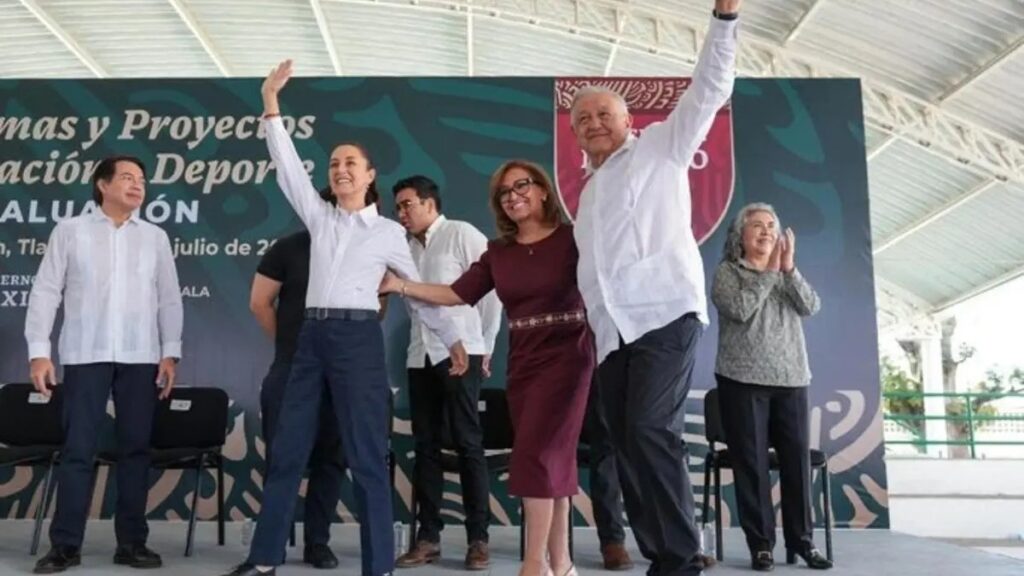 Se compromete Sheinbaum con beca universal en educación básica