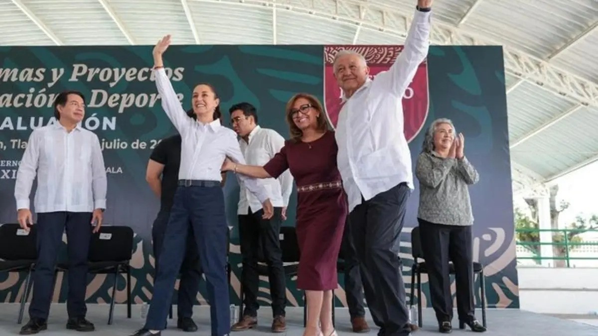 Se compromete Sheinbaum con beca universal en educación básica