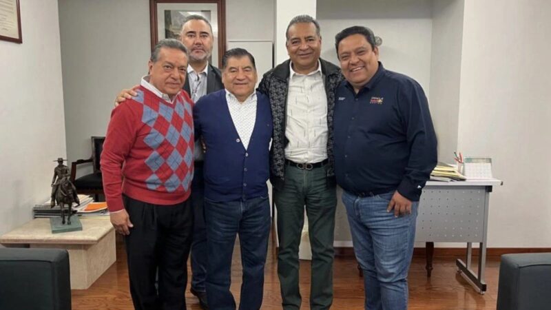 Pese a estar en prisión domiciliaria, Mario Marín recibe a sus amigos