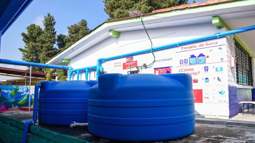 Instalarán sistema de captación de agua pluvial en 22 escuelas de Puebla capital