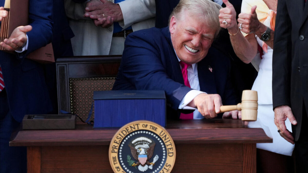 Trump sigue con presiones económicas: ahora aplica arancel del 35% a Canadá