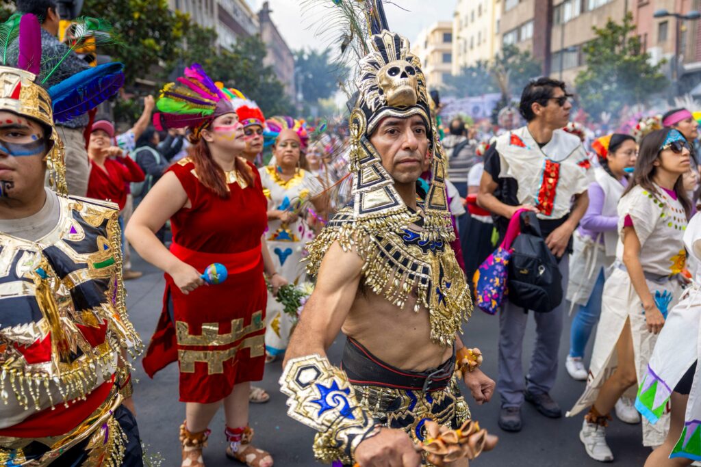 Danzantes en ceremonia de la CDMX