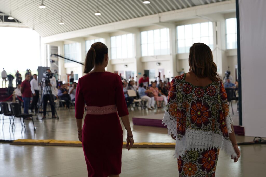 Claudia Sheinbaum junto a Mara Lezama en Calakmul