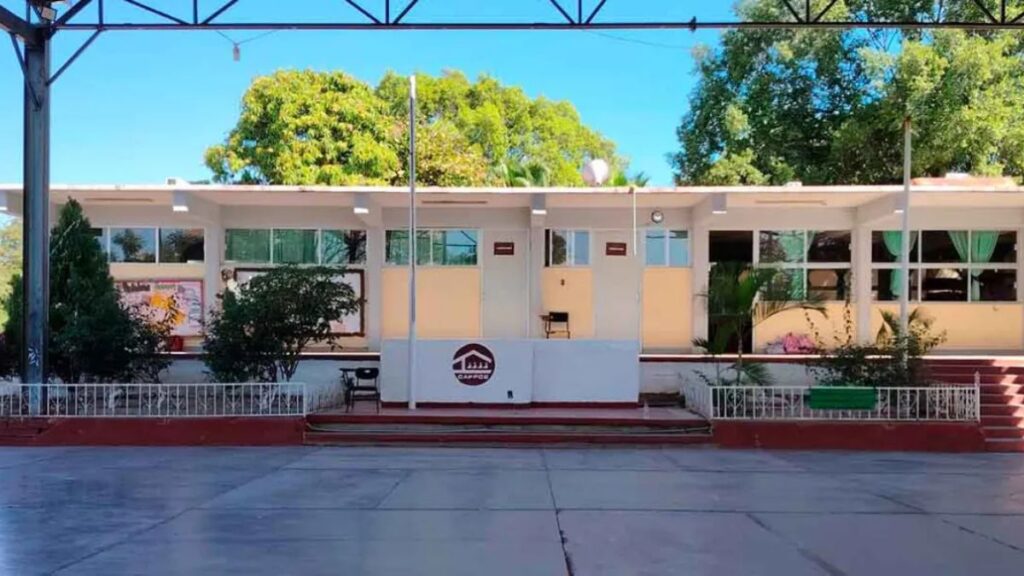 Planteles de la secundaria Técnica número 16 de Tecomatlán