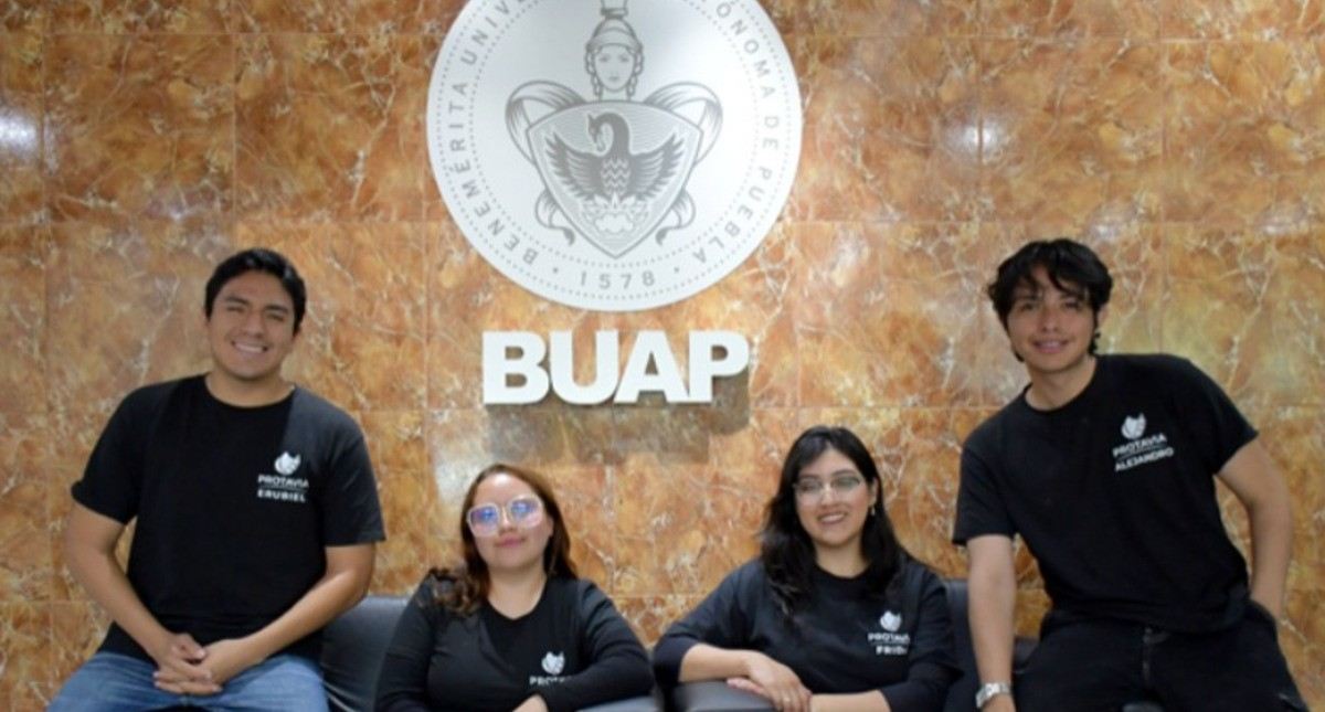 Estudiantes de la BUAP crean Protavia, una alternativa nutritiva a base de proteína de grillo.