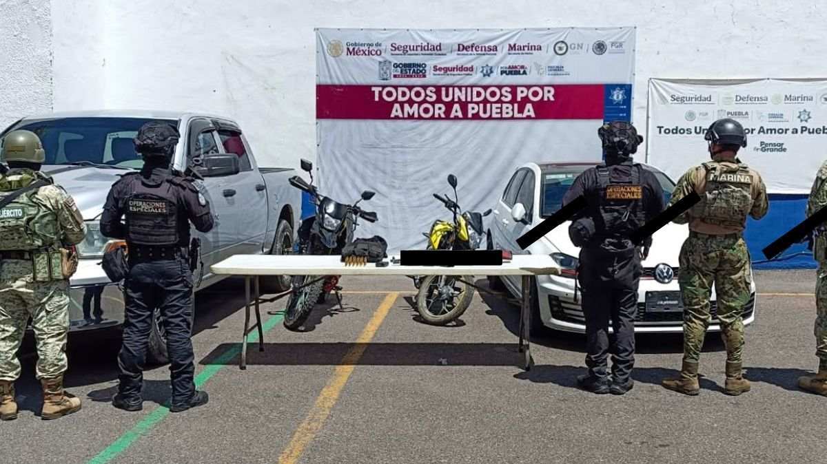 SSP asegura 3 armas, vehículos, motos y equipo táctico en Los Reyes de Juárez